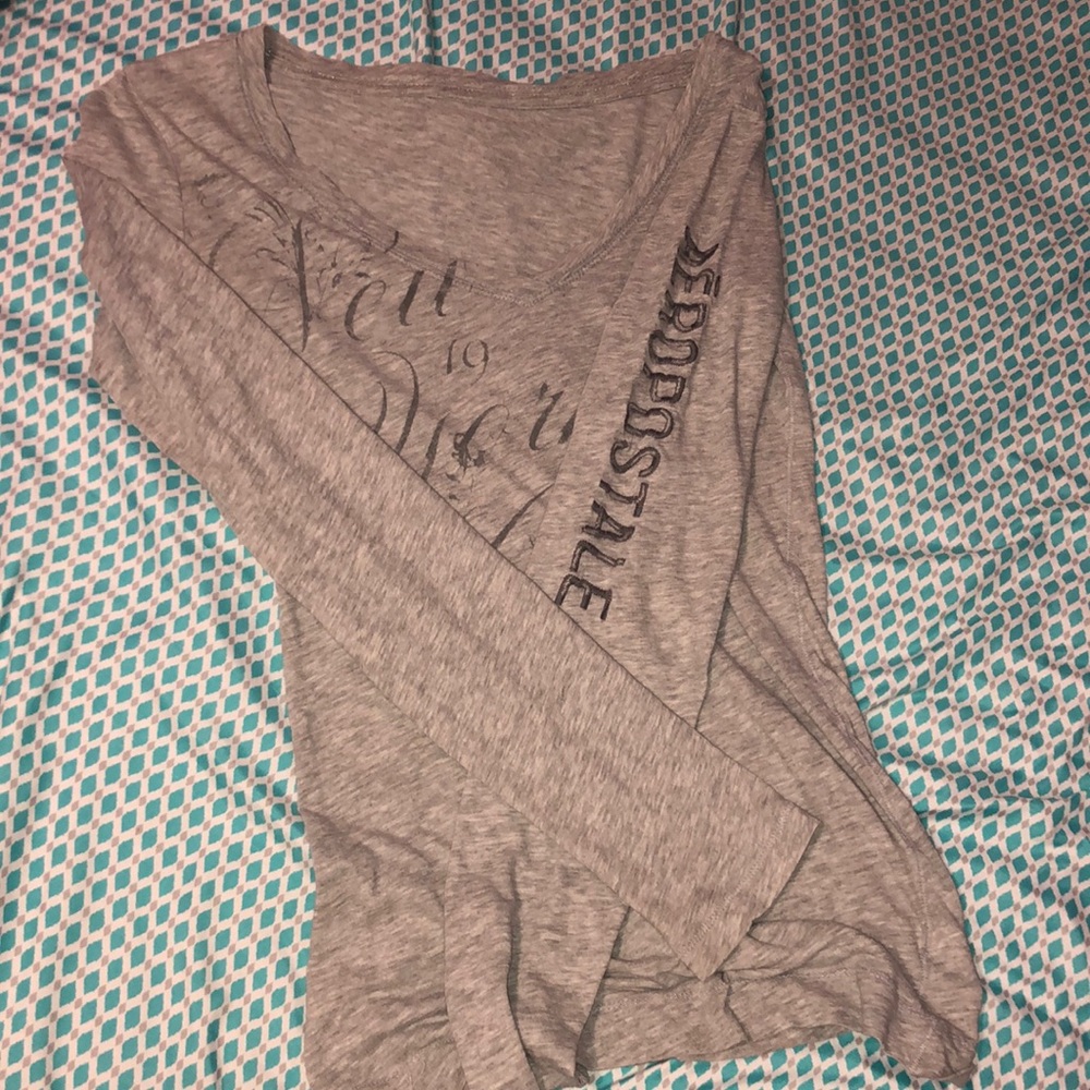 Long sleeve gray shirt